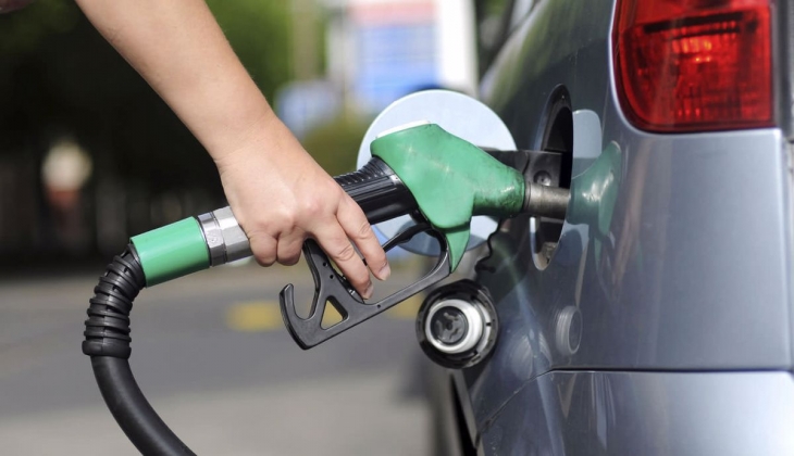 Araç sahiplerini gece gece uykusundan uyandıran büyük akaryakıt zammı! Bu gece yarısından itibaren pompaya yansıyacak