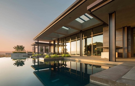 İşte Beyonce nin geceliği 30 bin dolarlık malikanesi!