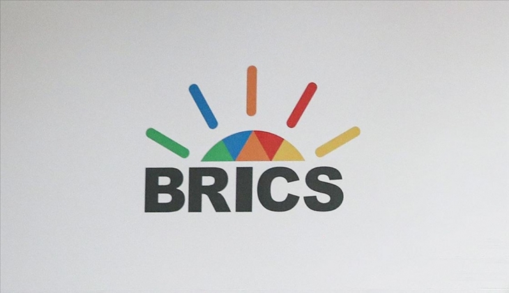 Dünyaya bir ilk! Dolara karşı oluşturulan ortak para birimi BRICS’in banknotu yayımlandı!