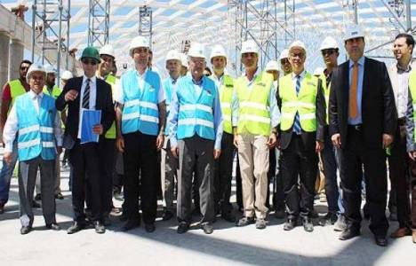Binali Yıldırım Adnan Menderes Havaalanı inşaatında inceleme yaptı!