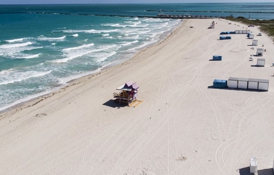 Trump ın eski Palm Beach arazisi rekor fiyata satıldı!
