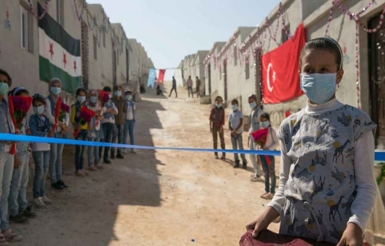 İdlib de inşa edilen 600 konut mağdur ailelere teslim edildi!