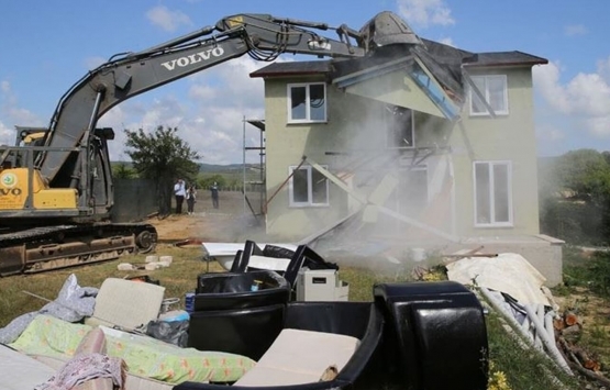 Çatalca da 8 kaçak yapı yıkıldı!