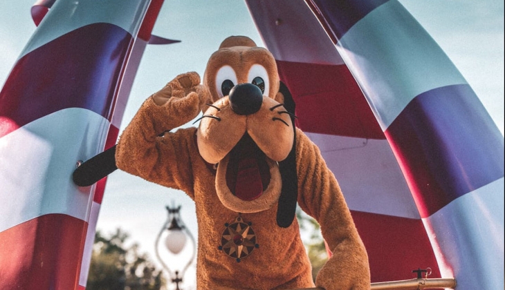 Bir deprem desteği de Disney den geldi