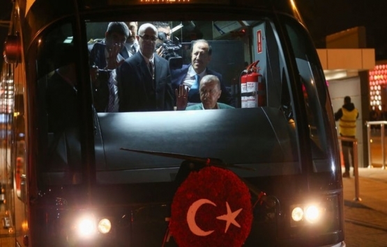 Cumhurbaşkanı Erdoğan, Antalya'nın yeni tramvay hattını test etti!