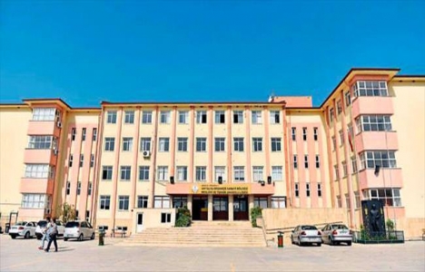 OSB yönetimi, Antalya OSB Mesleki ve Teknik Lisesi'ni geri almak istiyor!