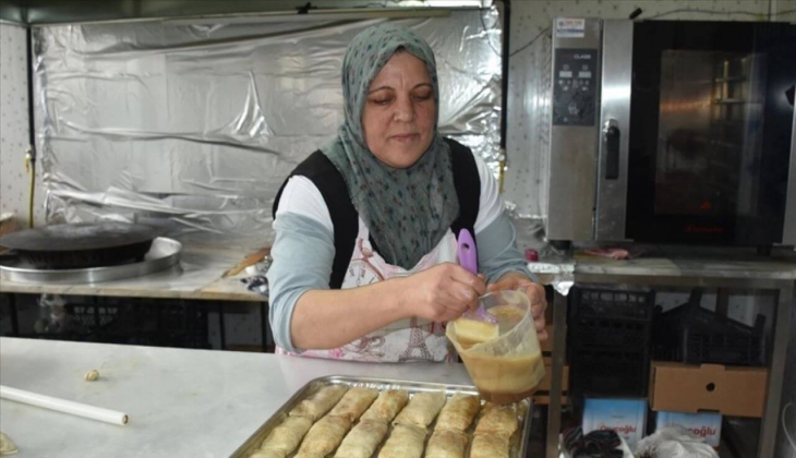 Ev kadınlarına müjdeli haber! Emekli olup 5.500 TL maaş alabilirsiniz!