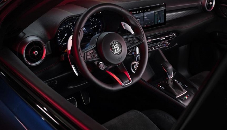 Alfa Romeo Tonale fiyatları belli oldu! Şarj edilebilir hibrit şimdi Türkiye de! 27 Mart 2023 fiyat listesi