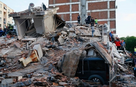 Tunç Soyer den riskli binaların dönüşümü için olağanüstü toplantı çağrısı!