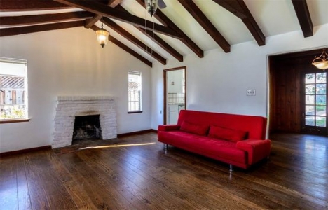 Silikon Vadisi ndeki 80 yıllık ev 2.5 milyon dolara satıldı!