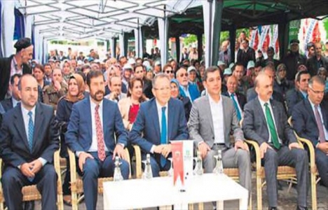 Sındırgı kent meydanı ve yeraltı otoparkı projesinin temeli atıldı!