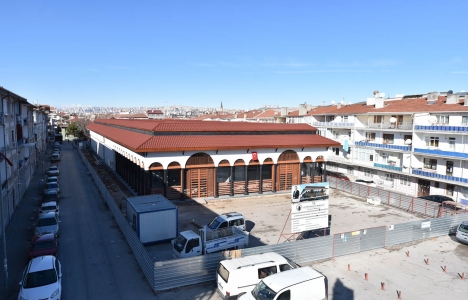 Aydınlıkevler Kapalı Semt Pazarı