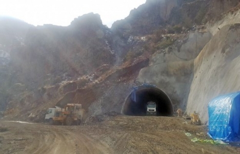 Gümüşhane Aynalı Tüneli çalışmaları durdu!