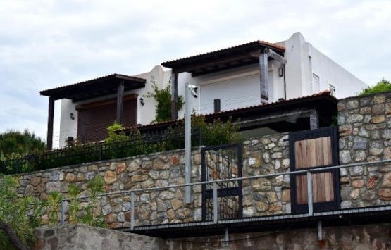 Engin Ardıç'tan kaçak villa eleştirisi!