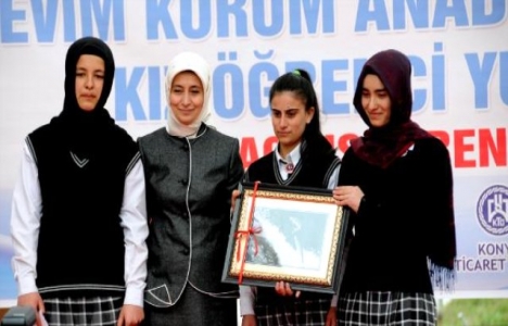 Sare Davutoğlu Van Erciş'te kız yurdu açılışına katıldı!