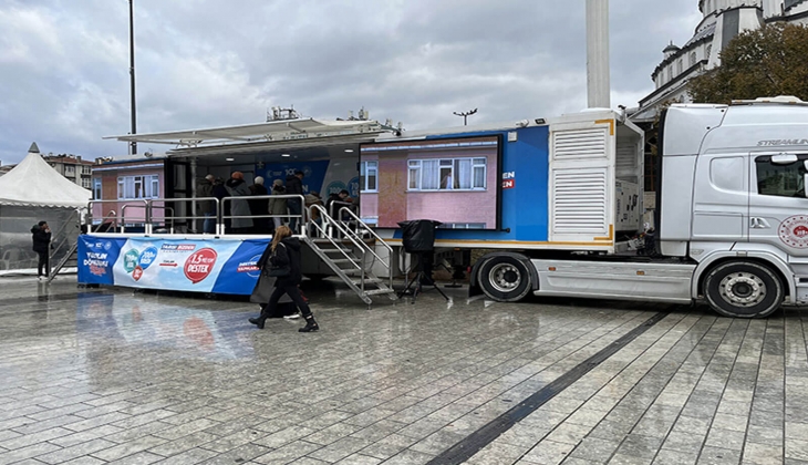 İstanbullulardan kentsel dönüşüm tırlarına yoğun ilgi! Sağlıksız yapı stokunu devlet-millet el ele temizleyecek!