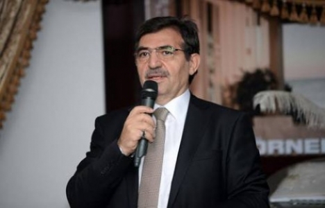 İdris Güllüce: Türkiye çok büyük hızla dönüşüyor!