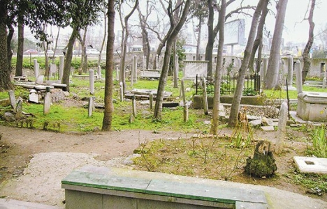 Kadıköy Ayrılık Çeşmesi Mezarlığı restore edilecek mi?