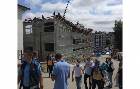 Kastamonu'da spor salonu inşaatının çelik çatısında çökme!