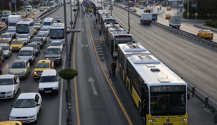 Bugün otobüsler ücretsiz mi? 12 Eylül bugün toplu taşıma, İETT bedava mı? Metro bugün ücretsiz mi?