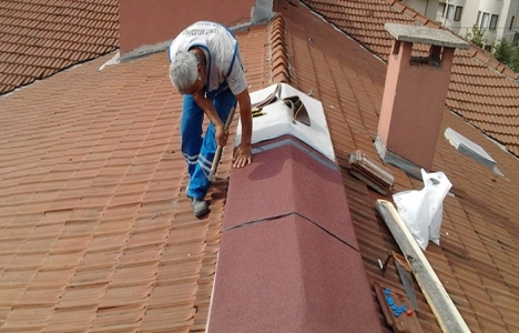 Okul Hizmet Masası İzmit'teki okulları yeniliyor!