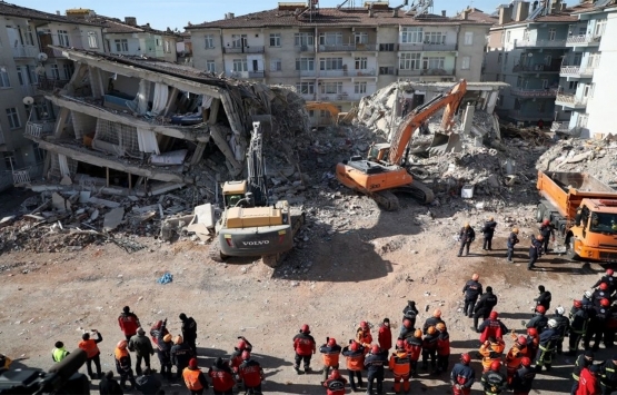 Elazığ depreminde 50 bina yıkıldı, 308 bina hasar gördü!