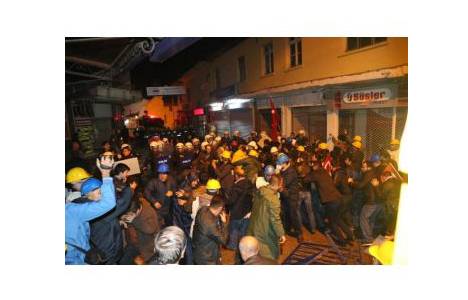 İstiklal Caddesi’nde patlayan trafo polisi alarma geçirdi!