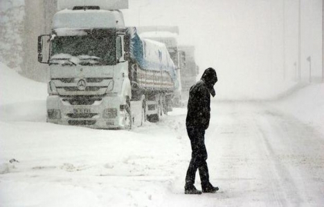 Balıkesir-İstanbul yolu ulaşıma kapandı!