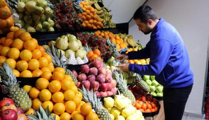 Erik ve kiraz cep yakıyor: Fiyatı çeyrek altınla yarışıyor!