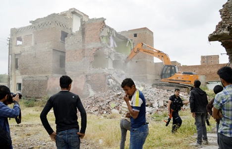 Sur'daki 595 tescilli yapının 89’u yıkıldı!