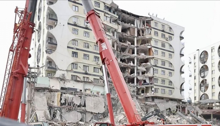 Depremlerde yıkılan Diyar Galeria Sitesi nin bilirkişi raporu açıklandı! Galeria Sitesi neden yıkıldı? Kimler kusurlu?