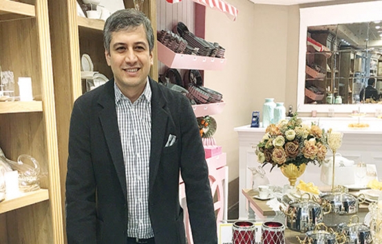 Karaca ilk mağazasını nerede açtı?