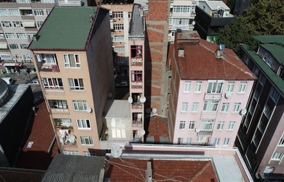 İzmit teki 8 katlı bina mimarisi ile hayret ettiriyor!