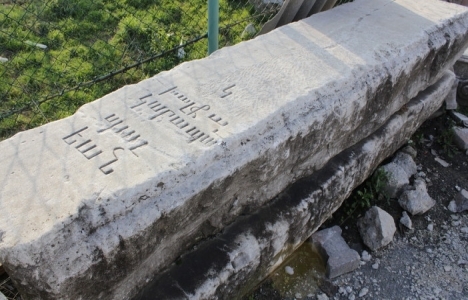 Mimar Garabet Balyan'ın kayıp mezar taşı şantiyede bulundu!
