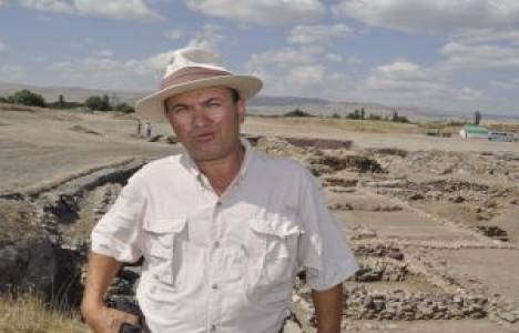 Fikri Kulakoğlu: Kültepe'nin 66 yılda yüzde 1'i kazılabildi