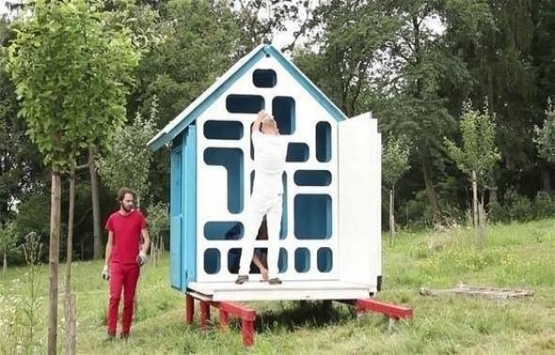 Prag ta 3 saatte ev inşa edildi!