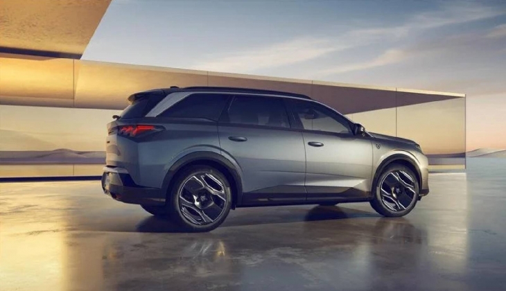 Peugeot 5008 güncel fiyat listesini duyurdu...