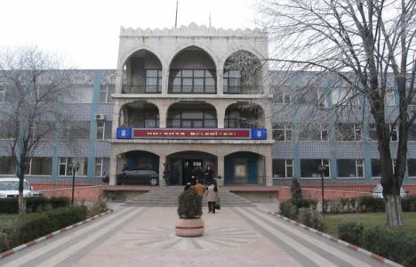 Kütahya Belediyesi'nin hizmet binası yıkılacak!