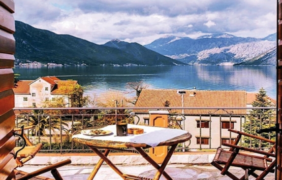 Karadağ da ev alana oturma izni!