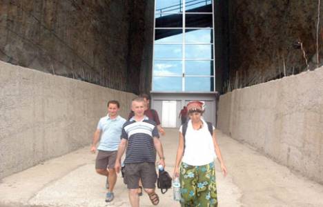 Trabzon Akyazı'da dağ yamacına restoran kuruldu!