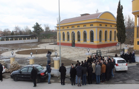 Türbe üzerine düğün salonu yapılınca Edirne ayağa kalktı!