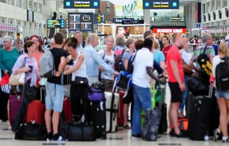 Rus turist sayısı Mayıs'ta artışa geçti!