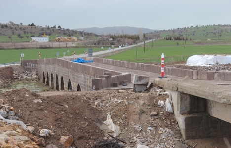 Konya'daki tarihi köprü onarılıyor!