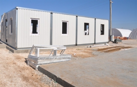 Şanlıurfa Akçakale'deki öğrencilere prefabrik derslik yapılıyor!