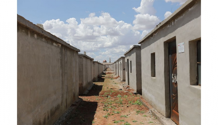 Türkiye, Suriye’nin kuzeyine briket evler inşa ediyor! Güvenli bölgelerde yeni kentler gün yüzüne çıkacak!