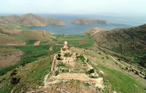 Van Altınsaç Kilisesi'ne restorasyon talebi!