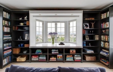 Yıkılmak istenen evin içi görenleri büyülüyor!