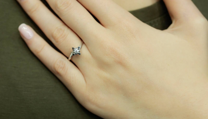 Annenler gününe özel; tektaş, beştaş ve baget pırlanta yüzüklerde yüzde 50 indirim başladı!