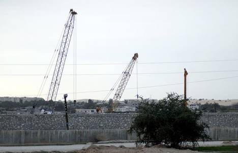 İsrail Mısır ile olan 245 kilometrelik sınırını kapattı!