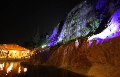 Kozan Kalesi'ne yapay şelale yapıldı!